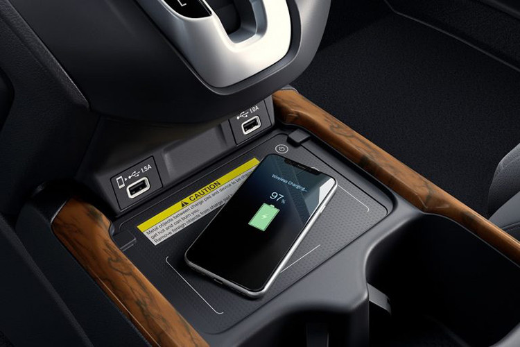 Honda sẽ bổ sung thêm tính năng an toàn Honda SENSING - Hệ thống công nghệ hỗ trợ lái xe an toàn tiên tiến lần đầu ứng dụng trên dòng xe ôtô Honda tại Việt Nam. Hệ thống bao gồm 5 công nghệ hiện đại: Hệ thống phanh giảm thiểu va chạm (CMBS), Hệ thống đèn pha thích ứng tự động (AHB), Hệ thống kiểm soát hành trình thích ứng bao gồm dải tốc độ thấp (ACC with LSF), Hệ thống giảm thiểu chệch làn đường (RDM), Hệ thống hỗ trợ giữ làn đường (LKAS).