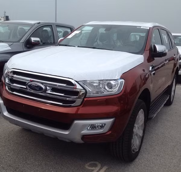 Ford Everest 2016 dau tien xuat hien tai Viet Nam