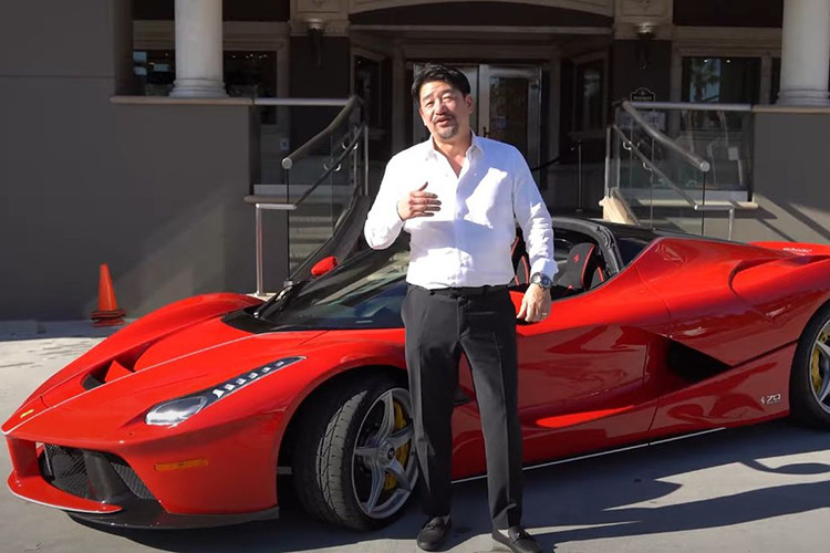 "Tôi đã mất rất nhiều năm cũng như tiền bạc để mong muốn xây dựng 1 chỗ đứng tốt đẹp trong mắt những nhà lãnh đạo hãng siêu xe mà mình yêu thích để có thể luôn nằm trong những người đầu tiên sở hữu siêu xe hiếm của Ferrari nhưng mọi chuyện vượt tầm với vì tiêu đề này", David Lee chia sẻ sau này về bài viết của LA Times.