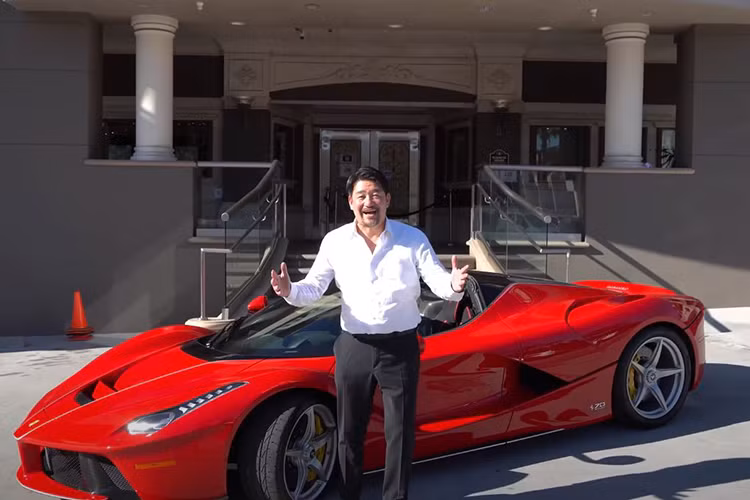 Bài báo đó như một con dao găm vào tim của David Lee khi hãng siêu xe Ý đưa anh vào danh sách đen, tức không bán các siêu xe cực hiếm. Trong bài phỏng vấn với truyền thông vào năm 2017, đại gia này tỏ ra rất nhiệt tình và chia sẻ thành thật nhưng không ngờ được mình bị hãng siêu xe Ferrari liệt vào danh sách đen. Phải vài năm sau đó, sự hiểu lầm này được xóa bỏ.