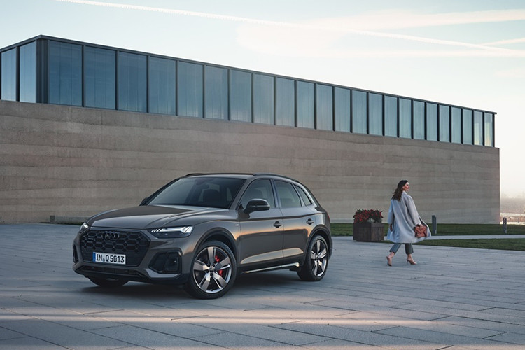 Audi Q5 2024 ban gioi han ra mat Viet Nam, tu 2,99 ty dong