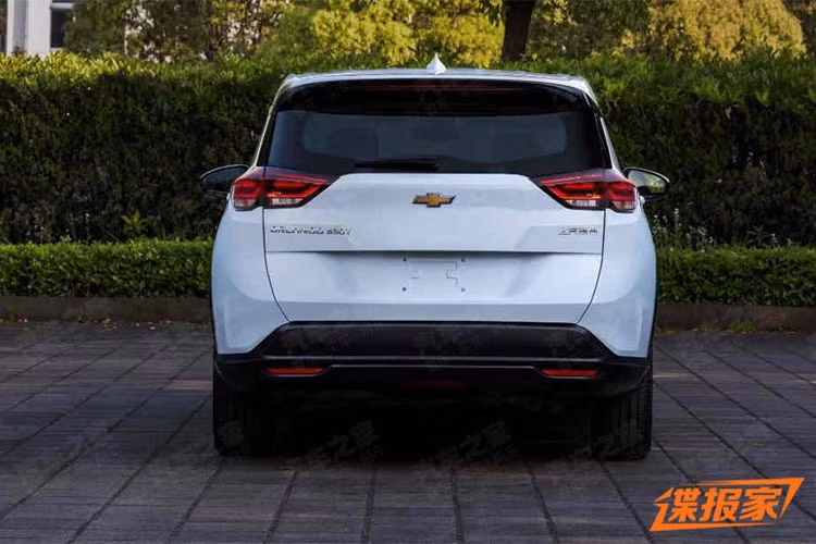 Dự kiến, Chevrolet Orlando 2018 tại Trung Quốc sẽ ra mắt vào mùa thu năm nay trước khi có mặt trên thị trường vào cuối năm. Hiện giá bán của xe vẫn chưa được công bố. Cũng chưa rõ liệu xe SUV Chevrolet Orlando 2018 có được xuất khẩu sang các thị trường ngoài Trung Quốc hay không.