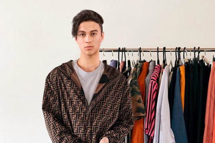 Theo 1sec, Liam Nikuro được tạo ra bằng cách đặt phần đầu sử dụng công nghệ đồ họa kỹ thuật số (CG - Computer Graphic) và các công cụ 3D trên cơ thể. Tất cả các bức hình hay video của Liam đều được chụp và quay trong không gian thực để đảm bảo tính chân thực.