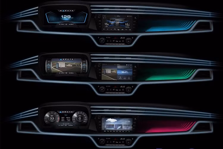 Không chỉ hiện đại hơn, nội thất của SsangYong Korando 2019 còn thực dụng hơn với khoang hành lý có thể tích 551 lít. Để tăng sự tiện nghi cho người dùng, hãng SsangYong còn trang bị cửa cốp chỉnh điện tùy chọn cho mẫu crossover cỡ C này. Trang bị an toàn gômg nhiều tính năng như; kiểm soát hành trình thích ứng thông minh, phanh khẩn cấp tự động, hỗ trợ giữ làn đường, cảnh báo ngủ gật...