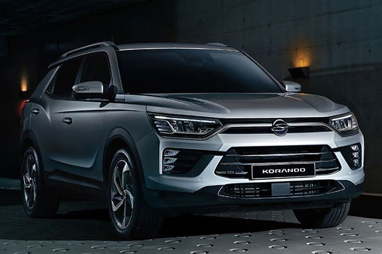 Ngoài ra, mẫu SUV SsangYong Korando hoàn toàn mới này còn chịu ảnh hưởng từ thiết kế của "đàn anh" concept e-SIV đã từng lần đầu tiên trình làng trong triển lãm Ô tô Geneva 2018. Tuy nhiên, sự ảnh hưởng này không rõ ràng như người ta dự đoán trước đó.