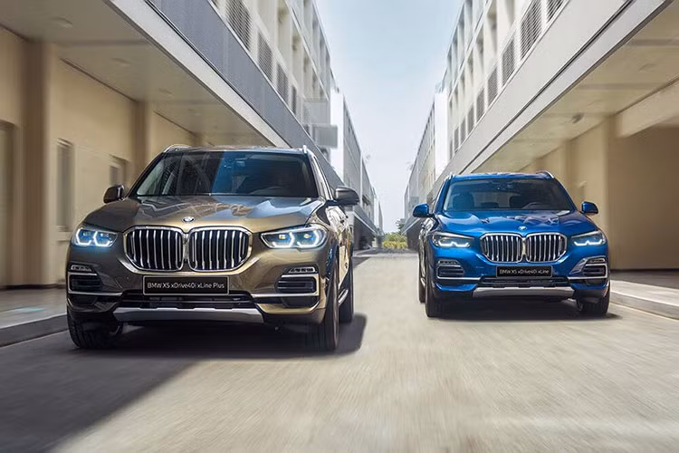 Trước khi được BMW Group công bố chính thức, đã có tin đồn cho rằng BMW 3-Series sẽ được lắp ráp tại Việt Nam với 3 phiên bản nhưng bản 320i Sport Line Plus tầm trung sẽ được thay thế bằng 320i M Sport. Theo thông tin mới nhận được, BMW 320i Sport Line tiêu chuẩn lắp ráp trong nước sẽ có giá bán khoảng 1,4 tỷ đồng.