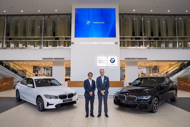Mới đây, BMW Group đã chính thức tuyên bố sẽ hợp tác với Trường Hải Auto Corporation (THACO) để lắp ráp xe BMW tại Việt Nam. Mối quan hệ đối tác này mở rộng mạng lưới lắp ráp xe của BMW Group tại khu vực châu Á. Trước đó, BMW đã sản xuất ôtô tại các nhà máy ở Ấn Độ, Thái Lan, Trung Quốc, Indonesia và Malaysia.