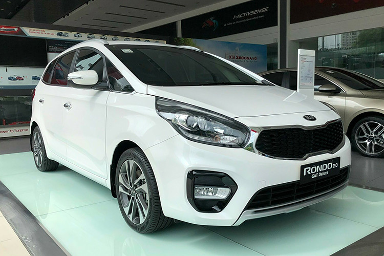 Hai mẫu xe bán kém nhất thị trường Việt Nam trong tháng vừa qua là Kia Rondo và Toyota Yaris. Cả hai mẫu xe này đều sở hữu doanh số đúng 1 chiếc. Trong đó, Kia Rondo có lẽ là gây ngạc nhiên hơn cả vì trong cả năm 2023, mẫu xe này đã không phát sinh doanh số. Hiện Kia Rondo đã bị ngừng bán tại Việt Nam và bị thay thế bởi đàn em Carens.