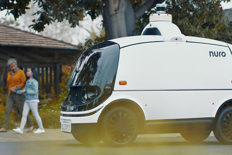 Không giống như các công ty xe tự hành khác, Nuro hướng tới làm xe vận chuyển hàng hoá tự động, không cần người lái. Công nghệ này được thử nghiệm lần đầu từ năm 2017, đã được giới chức Mỹ kiểm định. Từ cuối năm 2020, Nuro đã được cho phép hoạt động vận tải hàng hoá.