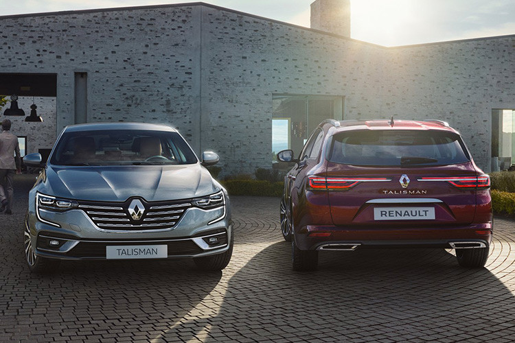 Các tùy chọn màu sắc mới gồm có Xám sậm, Đỏ và Xám sáng, đồng thời khách hàng có thể chọn trang bị cho xe lazăng hợp kim Pierre 18 inch, Stellar 18 inch và Sato 19 inch. Ở đuôi xe, cụm đèn hậu có thiết kế mảnh và dài, hướng về trung tâm đuôi xe là logo đặc trưng của hãng xe Pháp. Bên ngoài đèn hậu còn có nẹp crôm để nhấn mạnh thiết kế đèn phanh mới. Trên mui xe được gắn ăng-ten dạng vi cá mập nhằm cải thiện chất lượng kết nối hệ thống đa phương tiện bên trong.