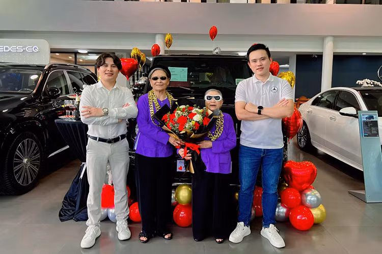 Hai cu ba Ha Noi deo 