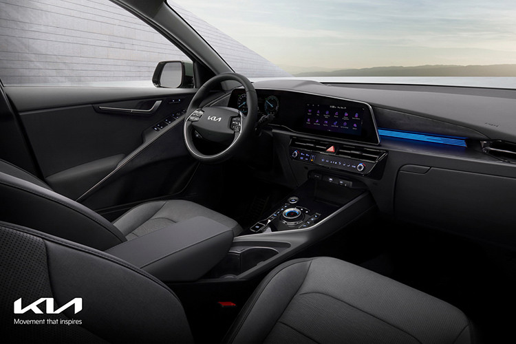 Hiện hãng Kia vẫn chưa công bố thông số kích thước của mẫu xe này. Trong khi đó, ở thế hệ cũ, mẫu xe này thuộc phân khúc SUV cỡ C với chiều dài 4.355 mm, chiều rộng 1.805 mm, chiều cao 1.545 mm và chiều dài cơ sở 2.700 mm.