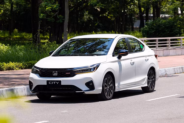 Honda City tai Viet Nam giam gan 50 trieu dong keo khach