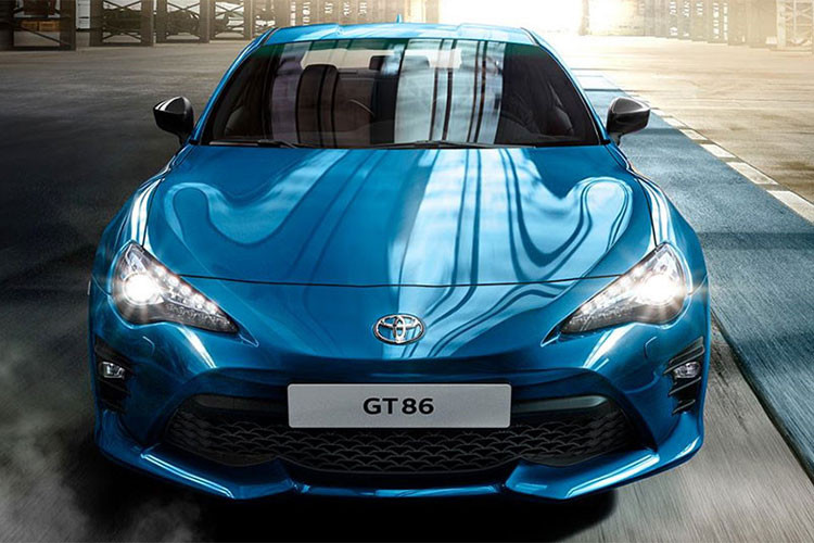 Toyota GT86 đặc biệt này được chế tạo dựa trên công nghệ từ chiếc GT86 Pro, đảm bảo các tiêu chuẩn bao gồm kiểm soát hành trình, bộ vi sai chống trượt, đèn pha LED tự động, đèn đuôi LED, điều hòa 2 vùng độc lập, hệ thống sưởi ở ghế trước và hệ thống đa phương tiện Toyota Touch 2. 