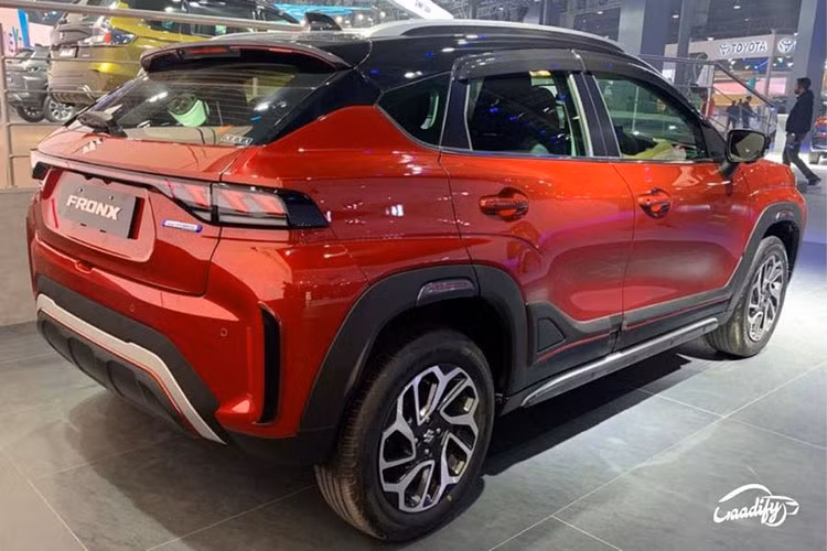 Thứ hai là động cơ xăng Dual Jet 4 xi-lanh, dung tích 1.2L với công suất tối đa 89,7 mã lực và mô-men xoắn cực đại 113 Nm. Sức mạnh được truyền tới bánh thông qua hộp số sàn 5 cấp hoặc hộp số sàn tự động AMT. Lượng xăng tiêu thụ của động cơ này khi đi với hộp số sàn cũng như hộp số AMT lần lượt là 21,79 km/lít (4,58 lít/100 km) và 22,89 km/lít (4,36 lít/100 km).