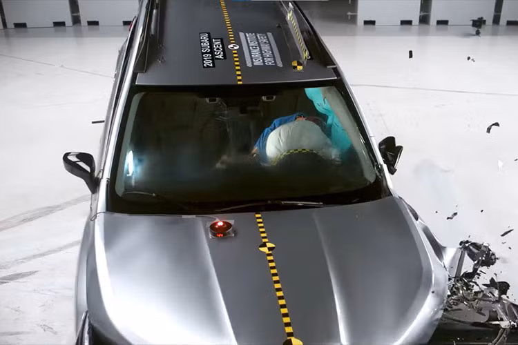 Xe SUV hang trung khong bao ve tot nguoi ngoi o hang ghe sau?-Hinh-2