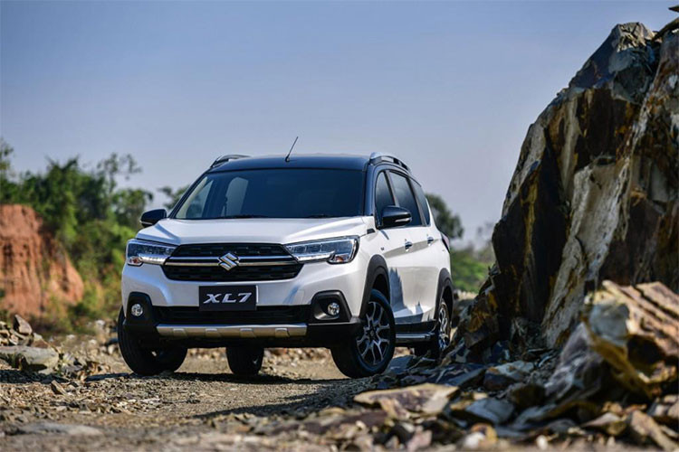 Xe Nhat nao thang the trong cuoc dua oto gia dinh 7 cho tiet kiem?