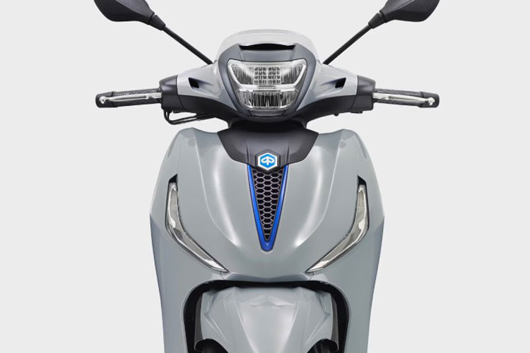 Piaggio Beverly 310 thế hệ mới còn được trang bị các tính năng hiện đại như đèn LED, hệ thống treo tiên tiến, và có sẵn các phiên bản tiêu chuẩn và thể thao Beverly S, đáp ứng nhu cầu đa dạng của người dùng.