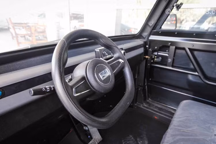 Bên cạnh đó, nhãn hiệu xe hơi Trung Quốc này cũng cần thuyết phục người dùng Mỹ về chất lượng và tính năng an toàn của xe, bởi lâu nay ở một thị trường đang được thống trị bởi các nhà sản xuất nội địa và Nhật Bản trong nhiều thập kỷ qua. 