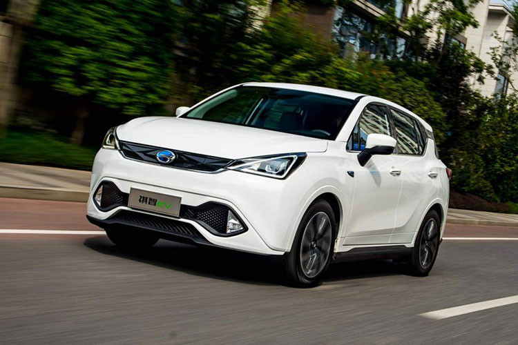 Trên phương diện giá cả, GMMC đã đặt mức giá xe ôtô điện Eupheme PHEV mới này sẽ là từ 135.800 nhân dân tệ (tương đương 460 triệu đồng) sau các khoản ưu đãi xe điện. Đây được xem là giải pháp an toàn giao thông khá tốt, khi mà các thị trường lớn hiện nay đều đi theo công nghệ không khói bụi này.