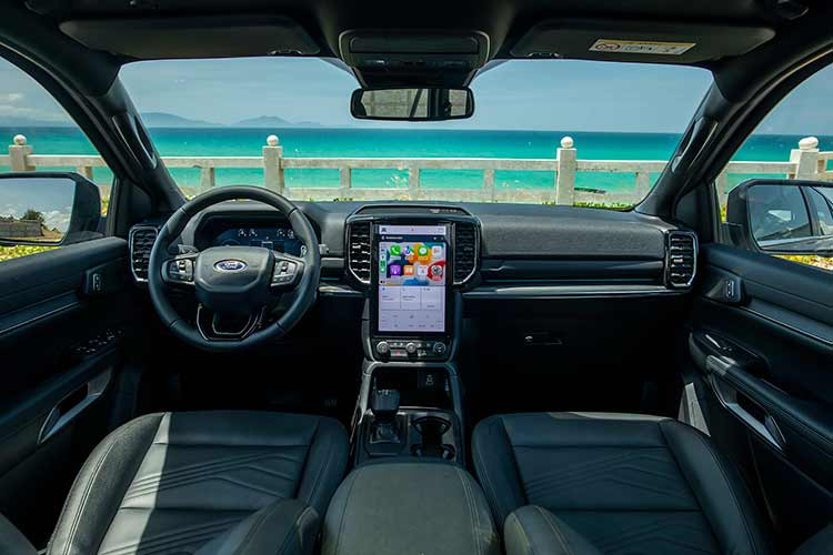 Mua SUV 7 cho, chon Ford Everest, Toyota Fortuner hay Hyundai SantaFe?-Hinh-4