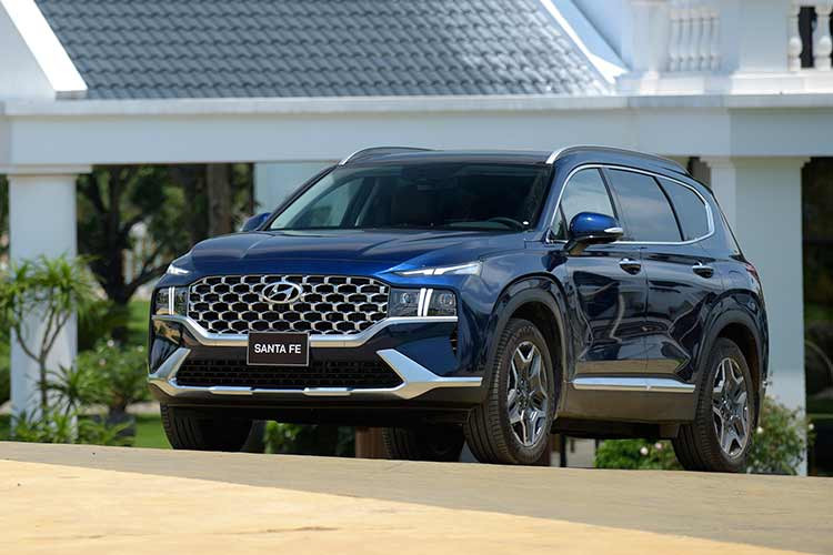 Mua SUV 7 cho, chon Ford Everest, Toyota Fortuner hay Hyundai SantaFe?-Hinh-8