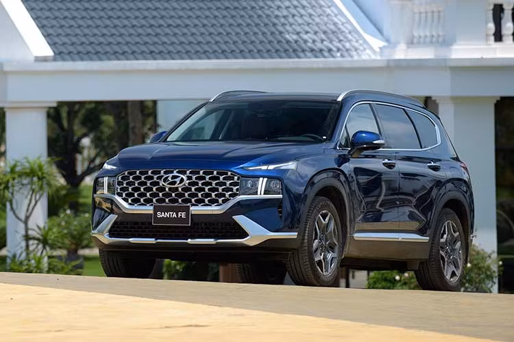 Mua SUV 7 cho, chon Ford Everest, Toyota Fortuner hay Hyundai SantaFe?-Hinh-8