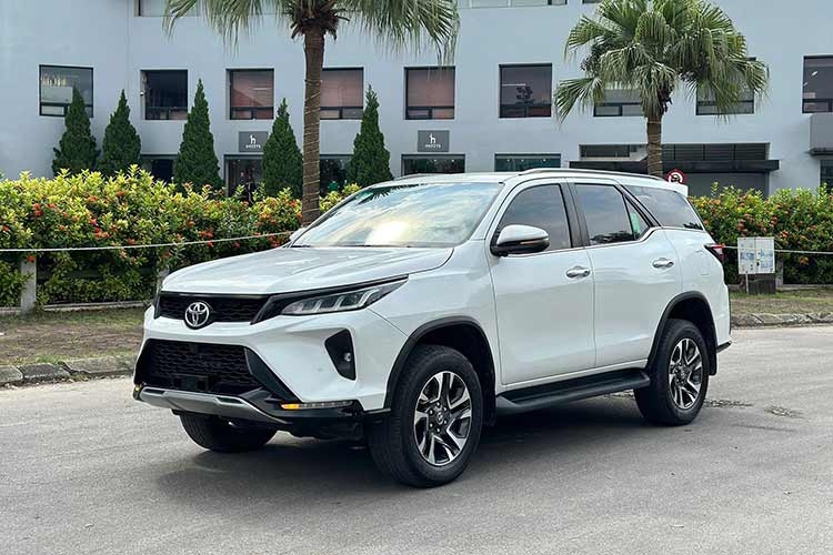 Mua SUV 7 cho, chon Ford Everest, Toyota Fortuner hay Hyundai SantaFe?-Hinh-9