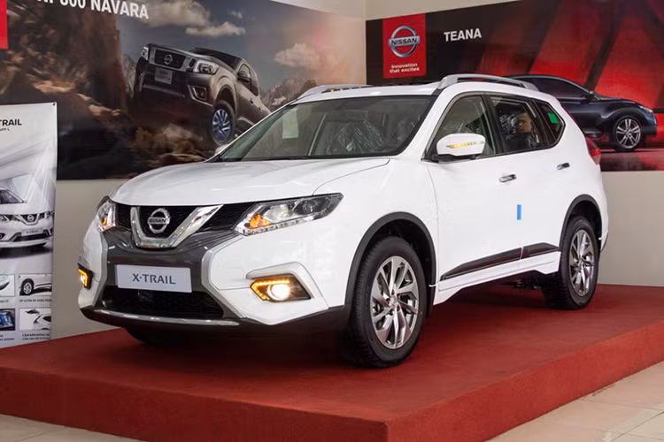 Đứng ở vị trí thứ 8 trong top 10 xe bán ế là Nissan X-trail với 31 xe được bán ra, trong đó 17 xe của miền Bắc, 7 xe của miền Trung và 7 xe tại miền Nam. Mẫu xe Nissan X-Trail được lắp ráp tại nhà máy TCIE (Đà Nẵng), nó từng được xem là đối thủ "nặng ký" của Honda CR-V tại Việt Nam.