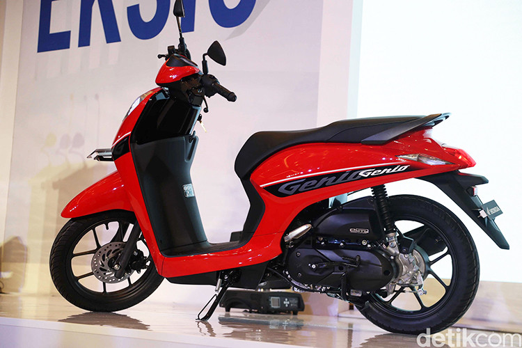 Về tồng thể, Honda Genio có ngoại hình nhỏ gọn tương tự như Vision, tuy nhiên phong cách xe lại thiên về sự trẻ trung và cá tính với các đường nét mềm mại, thể hiện rõ trên các chi tiết như mặt nạ, đuôi xe và màu sắc xe. Khung của Genio được thiết kế bằng công nghệ eSAF hoàn toàn mới của Honda giúp cho chiếc xe trở nên nhẹ nhàng và dễ điều khiển hơn.