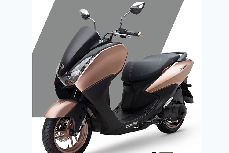 Liên doanh xe máy Nhật Bản tại Trung Quốc vừa chính thức cho ra mắt mẫu xe ga Yamaha Avenue 125 mới với thiết kế touring.Với ngoại hình và động cơ như vậy, Avenue 125 phiên bản mới chính là đối thủ trực tiếp với mẫu Honda PCX 125 đang được bán ra tại một số thị trường.
