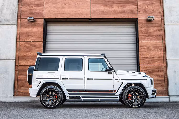 LUMMA Design đã đặt tên cho dự án lần này là CLR G770, động cơ V8 4.0L trên Mercedes-AMG G63 (W464) đã được các kỹ sư tinh chỉnh lại cho ra mức công suất hơn 642 mã lực (+65 mã lực so với bản tiêu chuẩn) và momen xoắn cực đại được đẩy lên tới 950Nm (+100Nm).