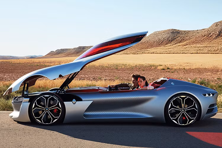 “Chúng tôi đặc biệt đánh giá cao sự nhất quán trong thiết kế và những chi tiết sáng tạo đầy phong cách của chiếc xe này và hy vọng đây sẽ là hình mẫu sáng tạo truyền cảm hứng cho các mẫu xe tương lai của Renault”, ông Remi Deoix, Chủ tịch Festival Ôtô Quốc tế nhấn mạnh.