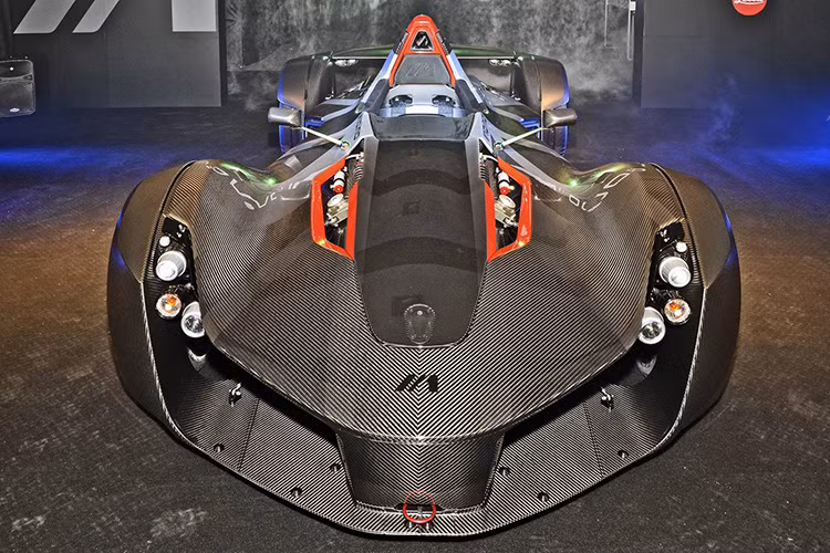 Ông cho biết, chi nhánh tại Mỹ cũng sẽ được mở vào năm 2016 và công ty đã được chấp nhận của cộng đồng EU cho siêu xe của họ có thể sử dụng hoàn toàn bình thường trên đường.