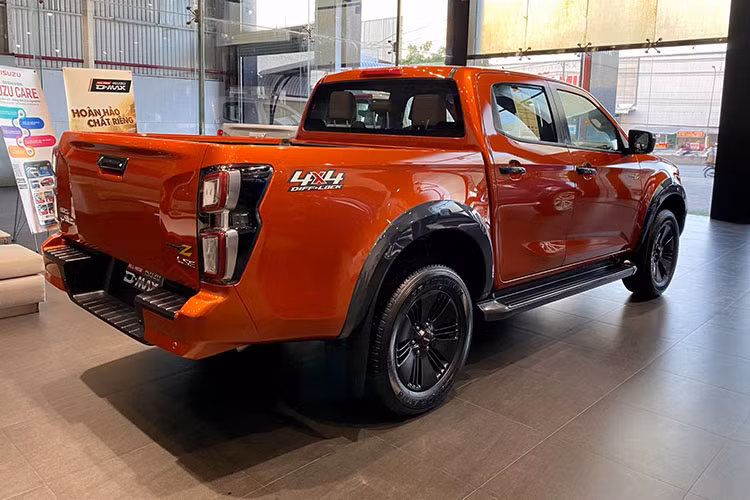 Những thay đổi nhỏ lần này trên Isuzu D-Max 2022 sẽ khó để mẫu xe này có thể cạnh tranh với các đối thủ cùng phân khúc, đặc biệt là với "ông vua bán tải" Ford Ranger thế hệ mới sắp ra mắt tại Việt Nam. 