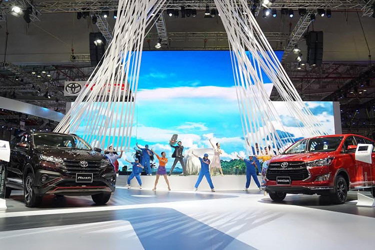 Những mẫu xe của Toyota đang bán tại Việt Nam như: Toyota Vios, Innova, Fortuner, Rush, Camry,.. đều góp mặt song không có sự hiện diện của Toyota Wigo và phiên bản Avanza nâng cấp mới được ra mắt đầu năm.