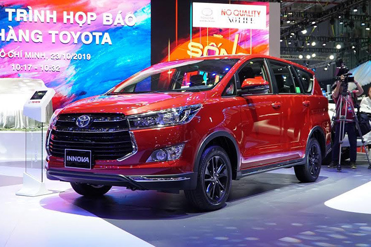 Theo nhiều người dùng cho hay, những mẫu xe của Toyota đã quá quen thuộc với khách hàng hàng ngày. Những người yêu xe, đặc biệt là thương hiệu Toyota đến với triển lãm đều mong muốn chiêm ngưỡng những mẫu xe mới hay những bản concept táo bạo hướng đến tương lai nhưng ở gian hàng này thì ngược lại.