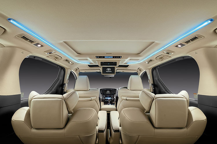 theo nhiều nguồn tin cho hay, chiếc MPV hạng sang Toyota Alphard 2022 sẽ có vẻ ngoài thể thao hơn, mạnh mẽ hơn so với trước đây và nổi bật vẫn là lưới tản nhiệt đặc trưng của dòng Alphard.