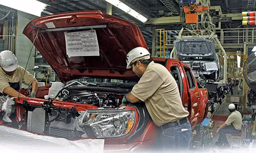 Xe Nhat, xe Duc huong thue 0%: O to hang sang giam gia manh