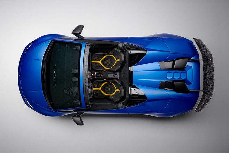 Về động cơ, siêu xe Lamborghini Huracan Performante Spyder phiên bản 2019 đã được trang bị khối động cơ V10 dung tích 5.2L hút khí tự nhiên cho công suất 631 mã lực (640PS) và mô men xoắn 600Nm.