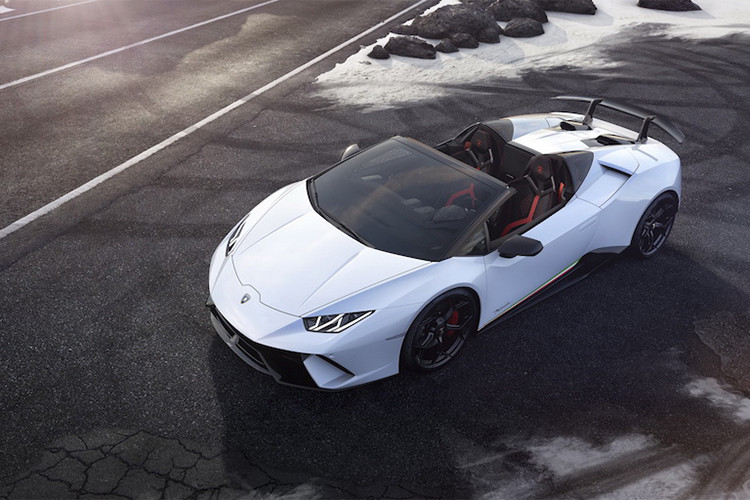 Tại thị trường châu Âu, siêu xe Lamborghini Huracan Performante Spyder 2019 có giá bắt đầu từ 219.585 Euro (tương đương khoảng 6,2 tỷ đồng). Xe sẽ chính thức ra mắt tại triển lãm Geneva Motor Show 2018 .