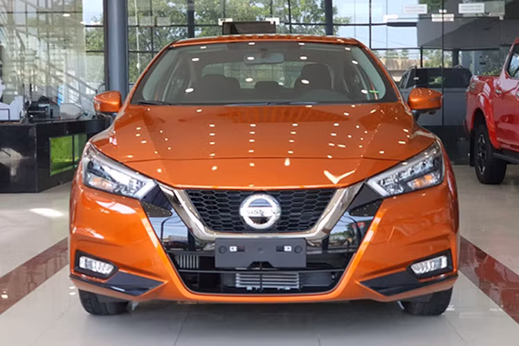 Ngoài ra, hãng Nissan hiện cũng chưa có kế hoạch nhập khẩu Kicks 2024 về Việt Nam. Những chiếc Nissan Kicks hiện đang bán ở Việt Nam đều thuộc phiên bản V cao cấp nhất và sản xuất năm 2023.