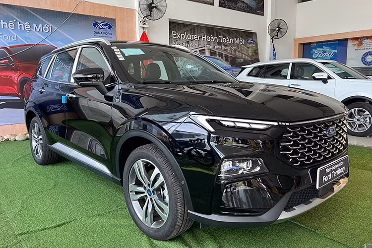 Gia oto tai Viet Nam giam ca tram trieu dong sau Tet Nguyen dan-Hinh-4