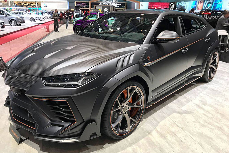 Lực hãm của khối động cơ V8 trên chiếc siêu SUV Lamborghini Urus này đến từ cặp phanh bằng carbon-ceramic có kích thước 440 mm ở phía trước và 370 mm ở phía sau. Mức giá xe Lamborghini Urus mới tại thị trường châu Âu khoảng 171.429 EUR. Mức giá của bản độ Mansory Lamborghini Urus Venatus này chưa được công bố.