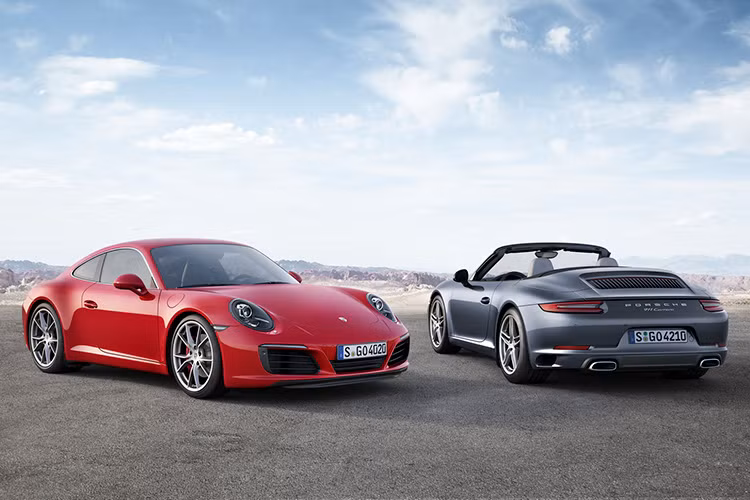 Với việc hai phiên bản Porsche 911 2016 sử dụng động cơ mới được xem là sự thay đổi tất yếu trong bối cảnh các tiêu chuẩn về khí thải đang ngày càng khắt khe.