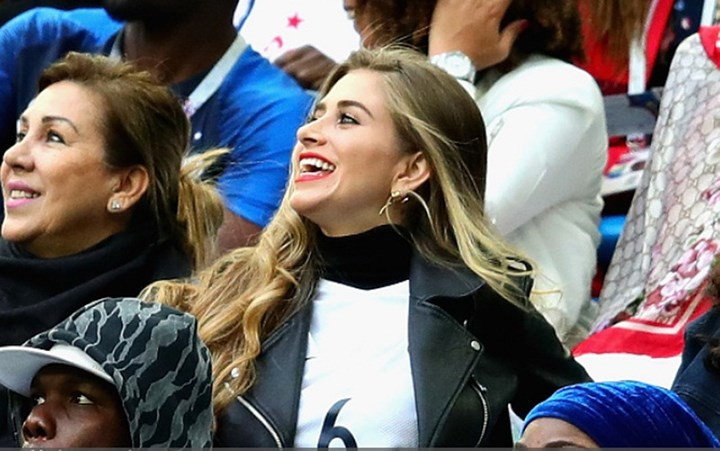 Maria Salaues sở hữu nụ cười đủ làm tan chảy mọi ánh nhìn. Maria Salaues sở hữu nụ cười đủ làm tan chảy mọi ánh nhìn.