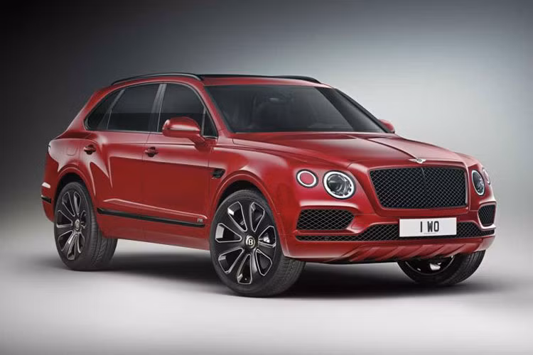 Hãng xe sang Anh quốc hiện không đề cập tới giá xe Bentley Bentayga V8 Design Series mới nhưng chắc chắn giá bán của phiên bản này sẽ đắt hơn so với Bentayga V8 tiêu chuẩn có giá từ 168.000 USD (tương đương khoảng 3,9 tỷ đồng) tại thị trường Mỹ.