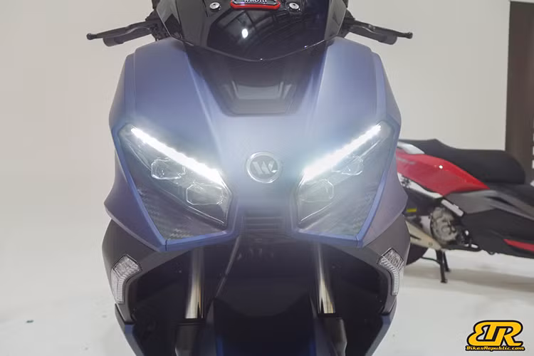 Xe ga WMoto ES250i 2025 được thiết kế với kiểu dáng thon gọn, thể thao và sắc sảo, đặc biệt với thiết kế phần đầu xe mang phong cách Mogelook, tạo nên vẻ ngoài cuốn hút và ấn tượng.