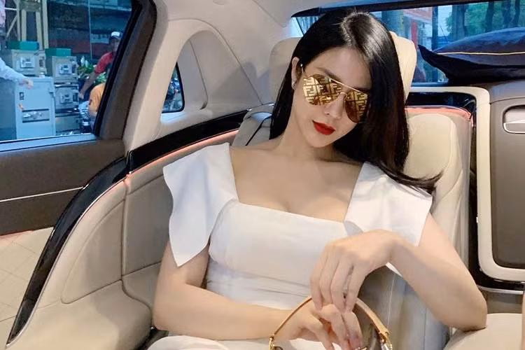 Nguyên bản, siêu xe McLaren 650S Spider được trang bị động cơ V8, tăng áp kép, dung tích 3.8 lít, sản sinh công suất tối đa 641 mã lực tại vòng tua máy 7.250 vòng/phút và mô-men xoắn cực đại 678 Nm tại vòng tua máy 6.000 vòng/phút.