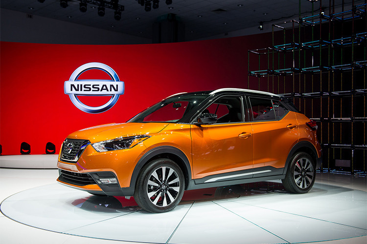 Những công nghệ an toàn cho xe gồm quan sát toàn cảnh, phát hiện vật thể chuyển động và 4 camera ở mỗi góc trước/sau/bên sườn để cảnh báo nguy hiểm cho người lái. Hiện chưa rõ Nissan Kicks tại thị trường Đông Nam Á sẽ sử dụng động cơ nào và mức giá bán khoảng bao nhiêu.